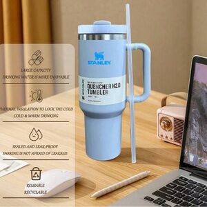 NEW IN BOX 40 ounce Stanley